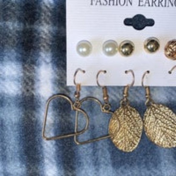 Variety pack of Womens gold earrings # 8 - Picture 4 of 4